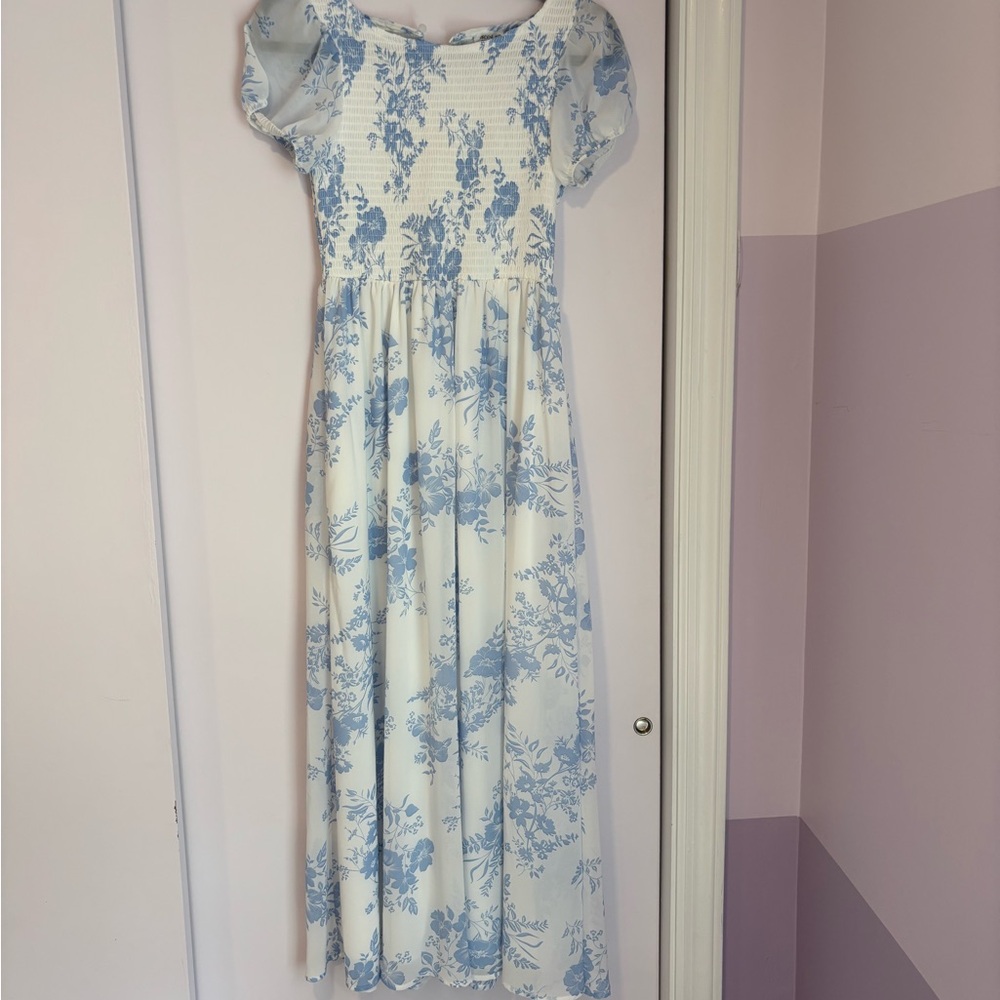 Ardene Light Blue and White Patterned Garment
